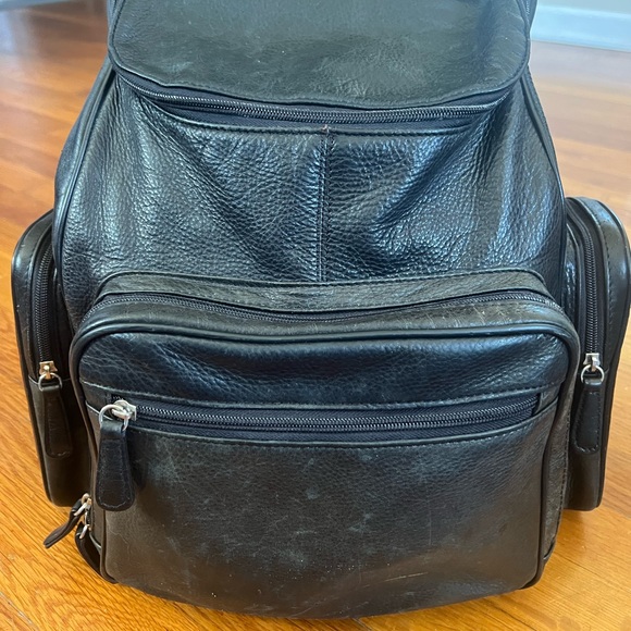 Osgoode Marley Large Black Leather RFID Backpack - Picture 3 of 8